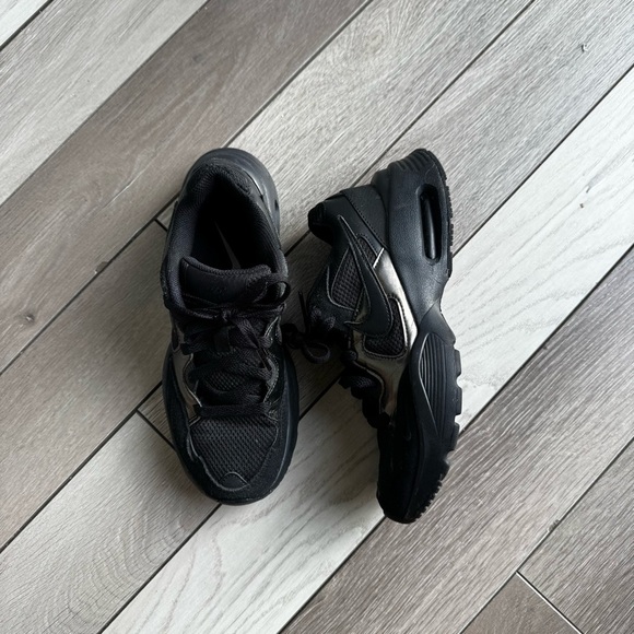 Nike Shoes - Air Max Fusion 'Triple Black Women’s | Size: 7 | Good Condition